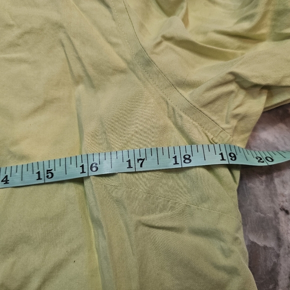 Crazy Horse by Liz Claiborne Women’s Button-Up Shirt Size 10 | Chartreuse Cotton - Picture 6 of 7